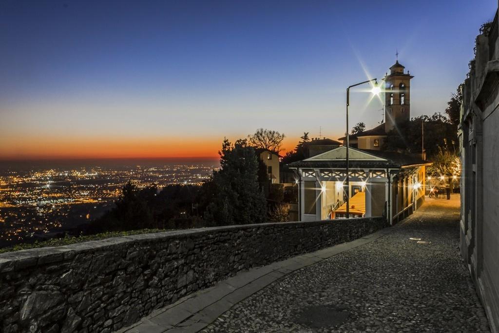 شقة Porta Dipinta House Bergamo Alta الغرفة الصورة